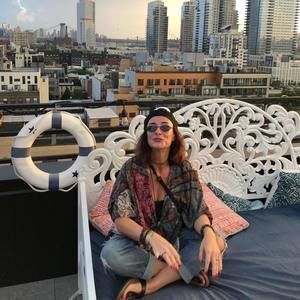 Meet your Posher, Niniko